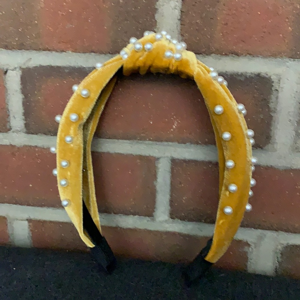 Knotted Pearl Headband - Gold NWOT